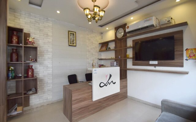 Royal Castillo By OYO Rooms