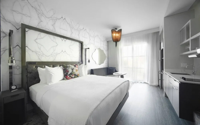 Charleston Historic District/Hotel Bella Grace