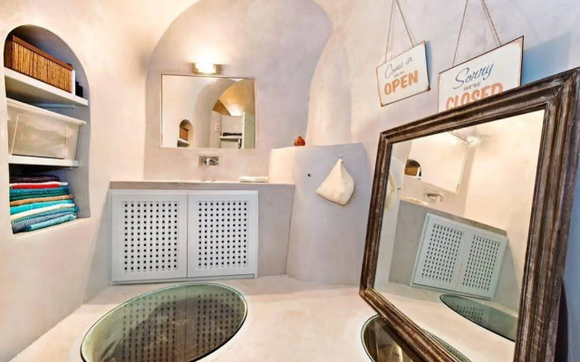 Pyrgos Old winery villa