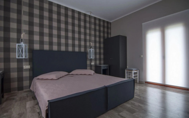 Ariadnes Holiday Accommodation II