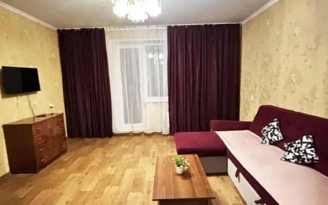Апартаменты на улице Братьев Кашириных, 76