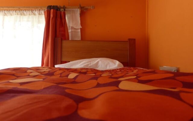 Maytenus bed and breakfast - Hostel