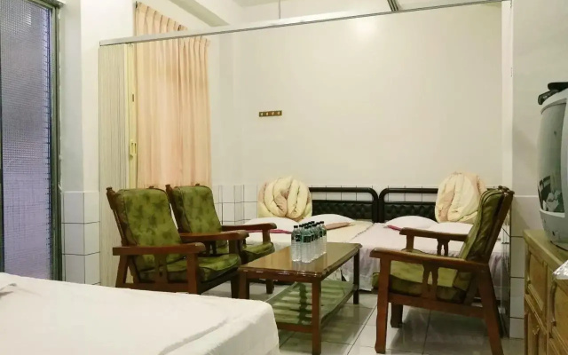 Qun Feng Hotel