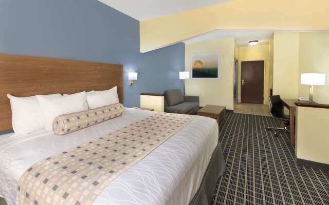 Days Inn & Suites by Wyndham Union City