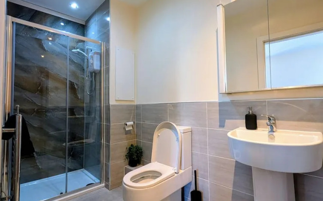 Upperhead Row Apartment