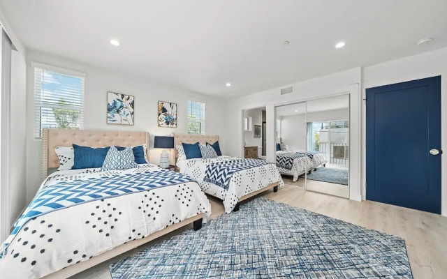 Serene Escapes Hollywood