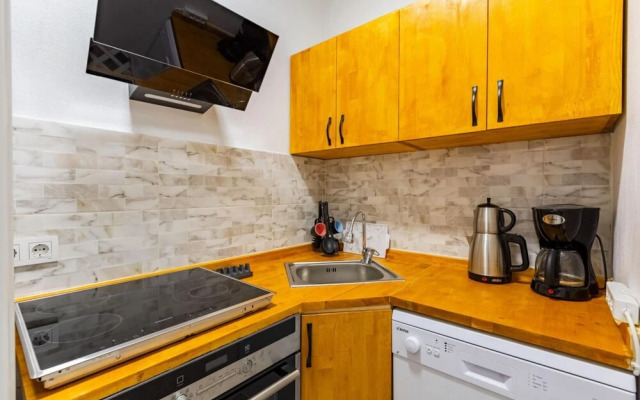 Missafir Distinguished Flat With Backyard in Sisli