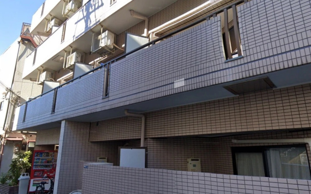 hotelImage