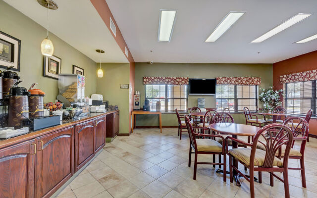 Super 8 Weslaco