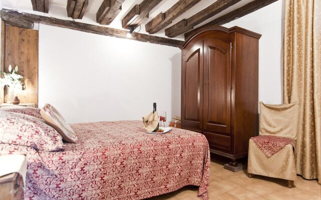 Rialto Bridge 2 Laura