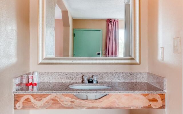 OYO Hotel Fayetteville S Eastern Blvd