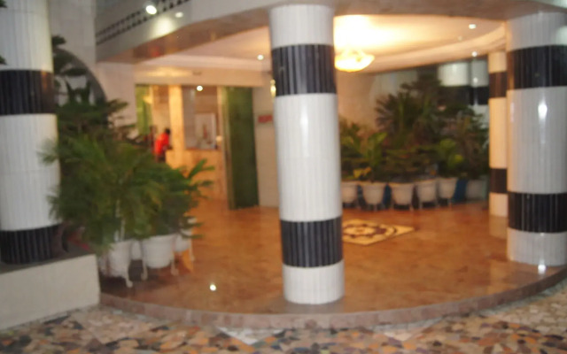 Royalview Hotel And Suites