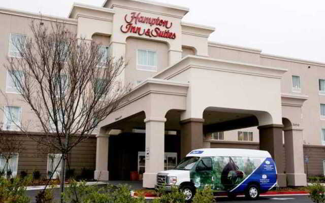 Hampton Inn & Suites Atlanta Airport West/Camp Creek Pkwy