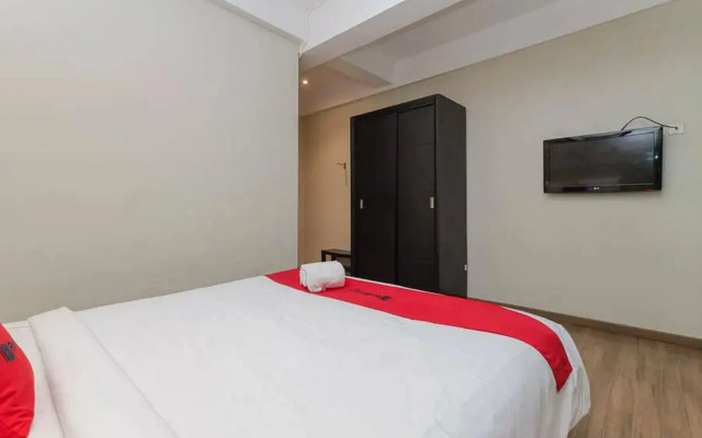RedDoorz Plus @ Riverside Malang