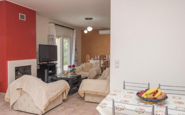 Spacious Seaview House with Garden at Palaiokastro