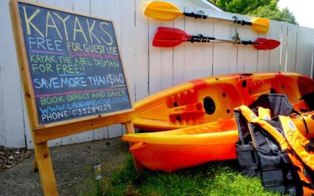 YHA Motueka Laughing Kiwi Backpackers & Self Contained Bach