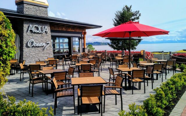 Kingfisher Oceanside Resort and Spa