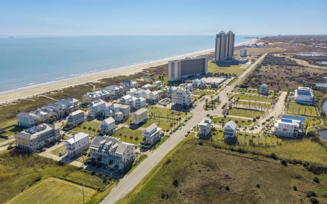 Galvestonian 409 - Pelican Pathway