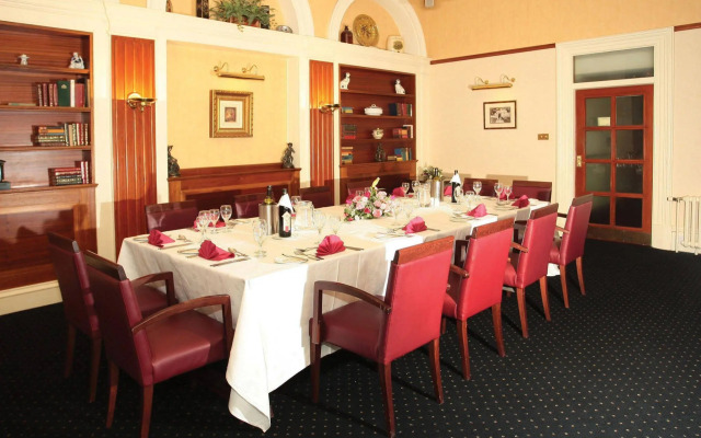 Woodlands Hotel, BW Signature Collection