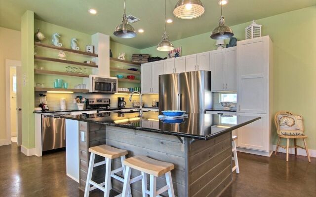 Bella Mar 69 by RedAwning