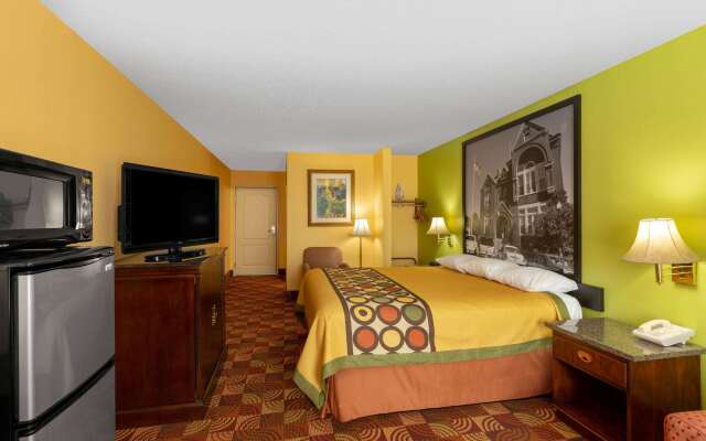 Super 8 by Wyndham Lake of the Ozarks