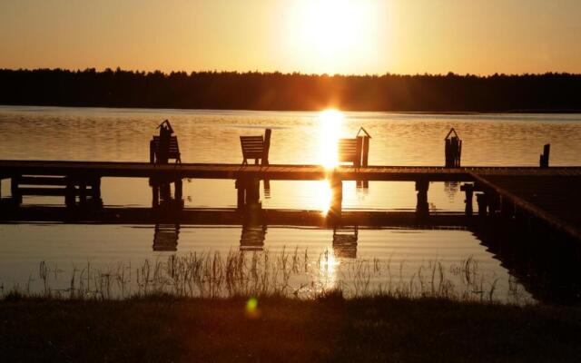 Jabłoń Lake Resort