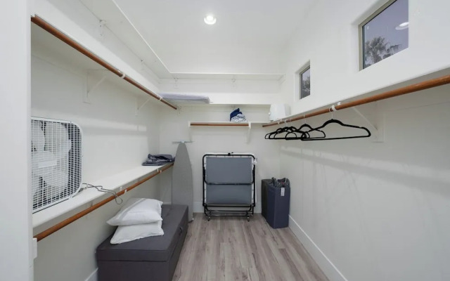 Casa Serenity Luxury Living w/ Pool & Jacuzzi