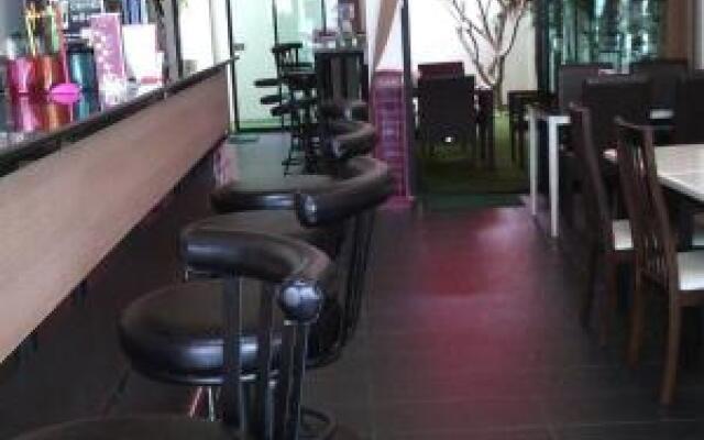 Buk Inn Hotel Kamala Beach