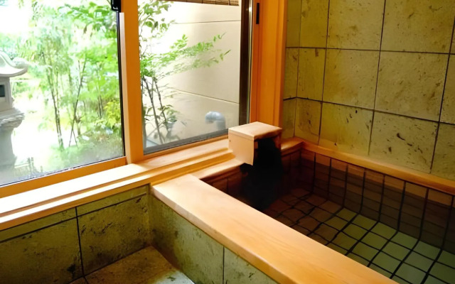 Kansuien Kakuraku