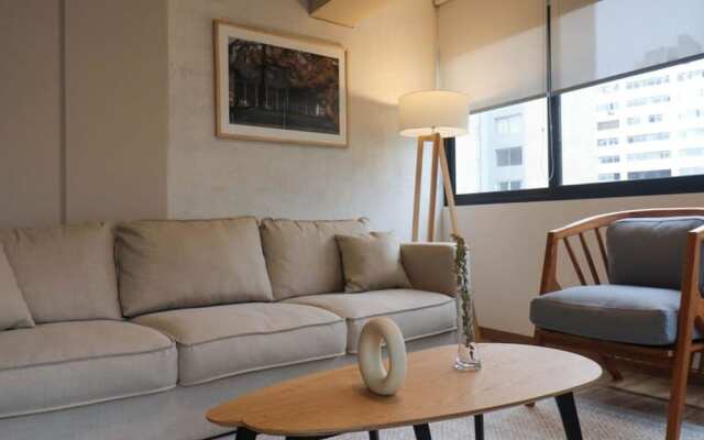w Fancy 2BR With Balcony in Miraflores