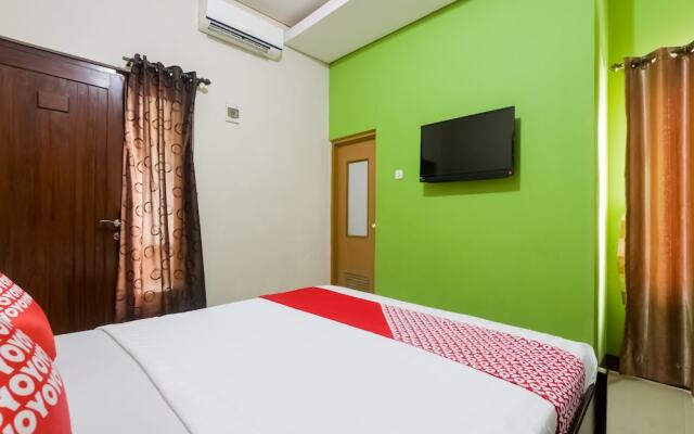 D'waru Homestay Syariah by OYO Rooms