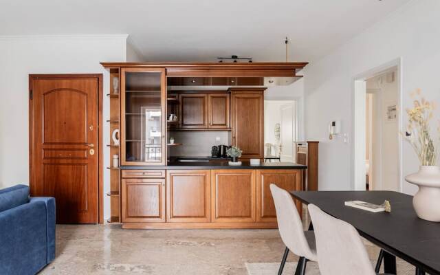 Faliro Sunlit 3BR Apartment