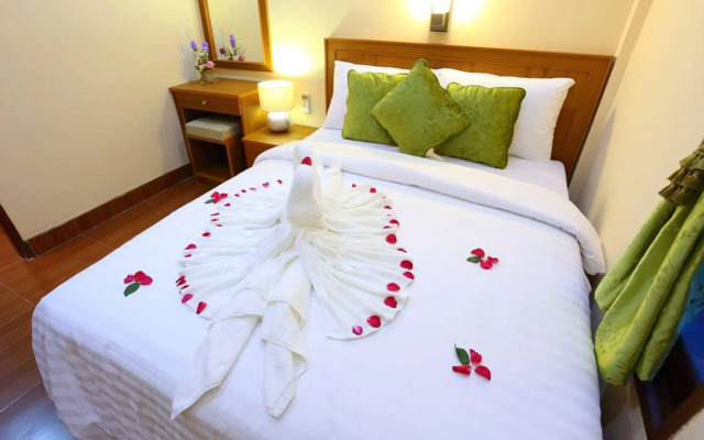 OYO 690 Bann Supansa Resort
