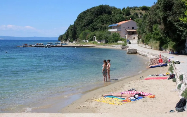 Ivans - With Parking - A1