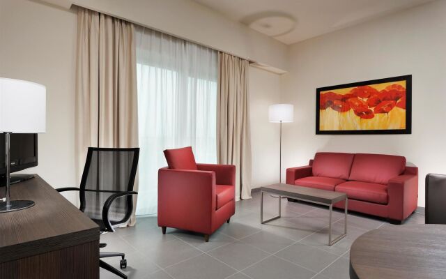 Inn Naples Airport