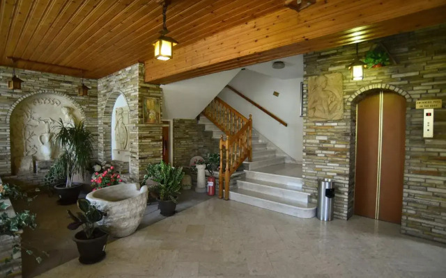 Elysso Hotel