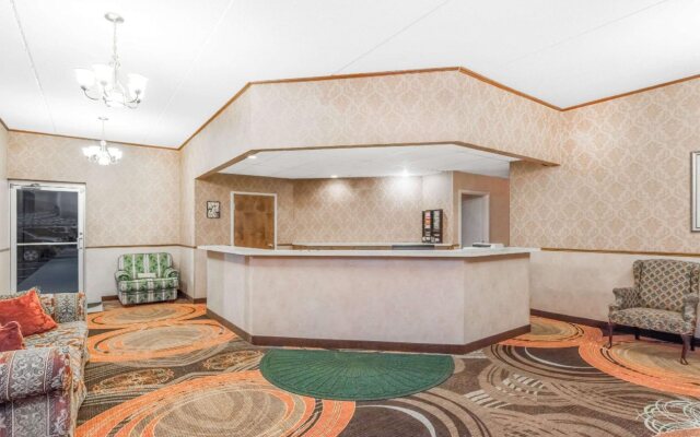 Relax inn by OYO Greeneville Near Hwy US-321