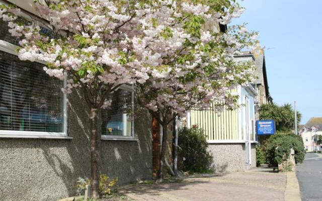 Summer Breeze Guest House