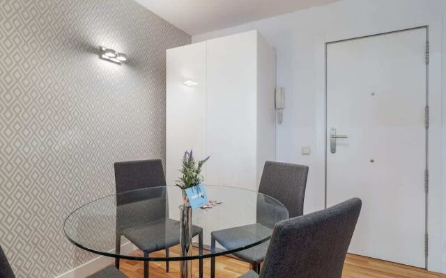 Lovely 1Bed Apt W Balcony In Eixample