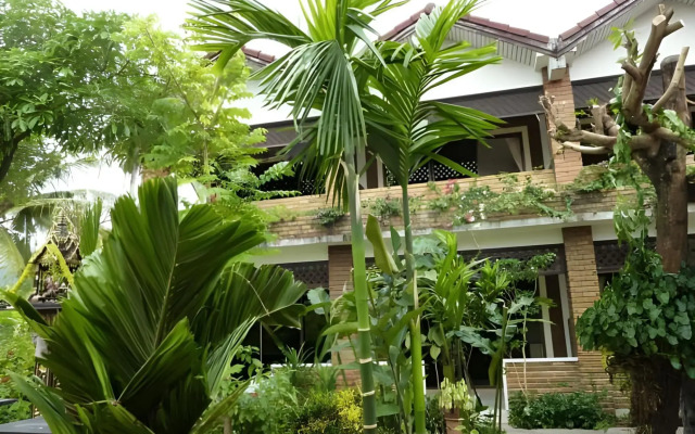Ladda Resort