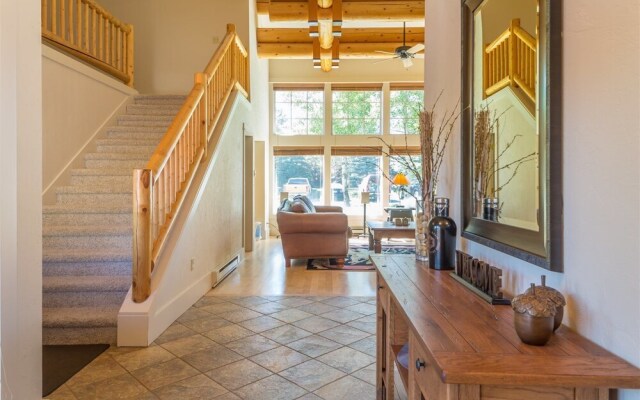 Big Sky - Crail Creek Retreat