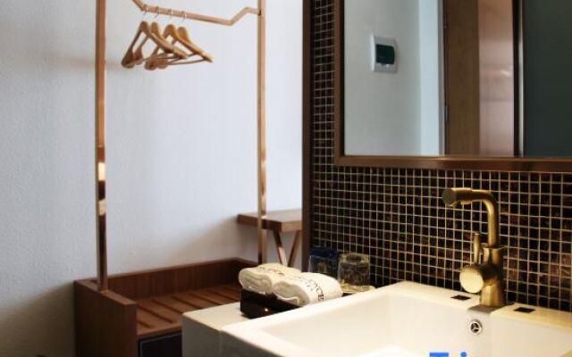 James Joyce Coffetel Zhuozhou City Government Branch