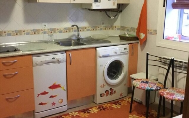 Apartment With 3 Bedrooms in Burgos