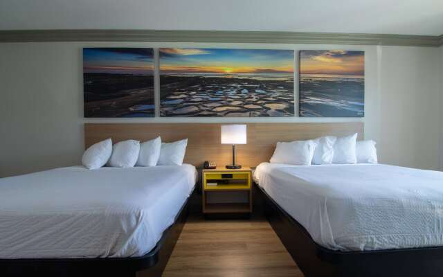 Days Inn by Wyndham Carlsbad