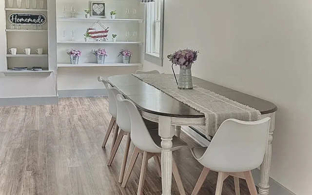 2BR Sunshine Town Condo