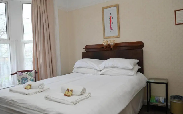 Brynhyfryd Guest House