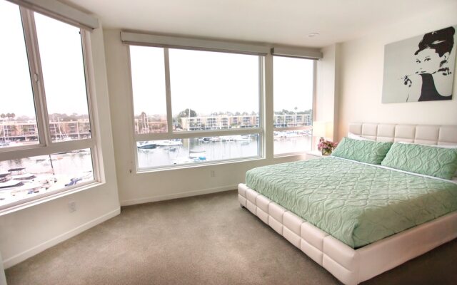 Waterfront Suites At Marina Del Rey