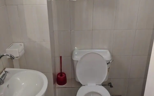 Becca Hotel Meru