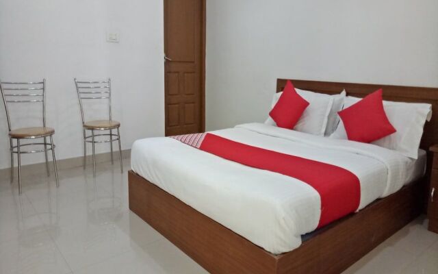 OYO 23503 Golden Valley Residency