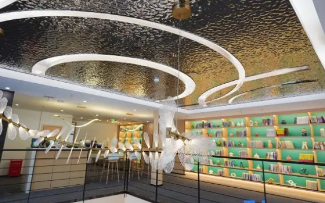 GINLAN JIA Chongwen Impression Hotel (Nantong University Town Yuanyong Plaza)